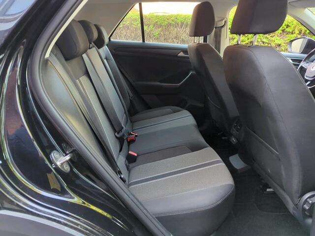 Volkswagen T-Roc 1.0 TSi 110 Pk Style | Trekhaak | Adaptive Cruise | Navigatie | CarPlay | ECC | Parkeersensoren | 68.883 Km!!