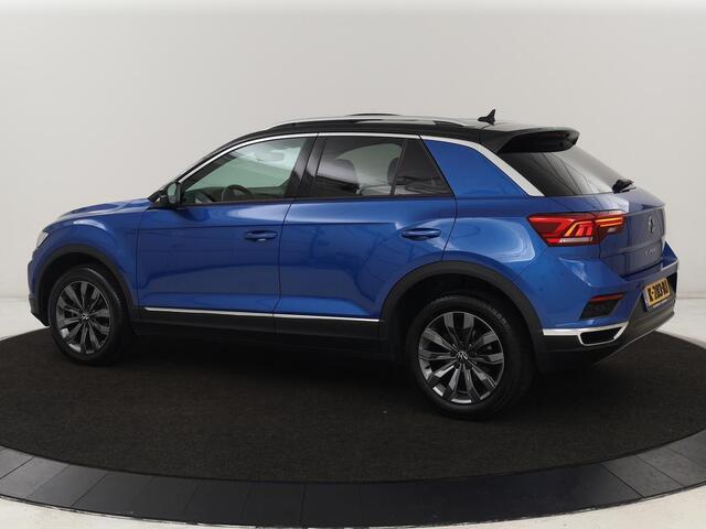 Volkswagen T-Roc 1.5 TSI Sport | Panoramadak | Carplay | Adaptive cruise | Camera | Afneembare Trekhaak | Navigatie | Active Info Display