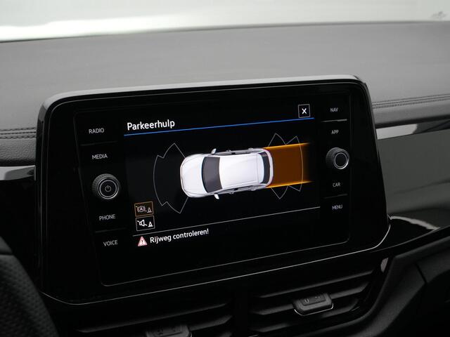 Volkswagen T-Roc 1.5 TSI 150 pk DSG R-Line | IQ Light | Sportstoelen | Adaptive Cruise