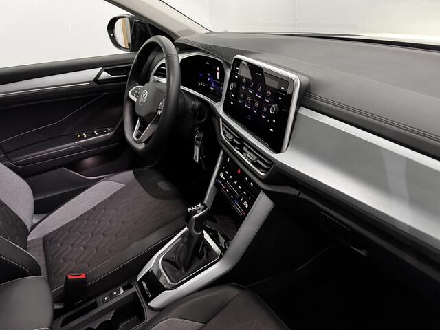 Volkswagen T-Roc 1.5 TSI Goal Business Half leder, Parkeersensoren, Apple carplay, Winterpakket, A start top, Cruise control adaptief, 2 jaar vakantie