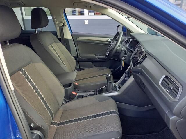 Volkswagen T-Roc 1.0 TSI Style NAVI / CARPLAY / ANDROID - CLIMA - ADAP CRUISE - PDC V/A - NL AUTO - 1 EIGENAAR