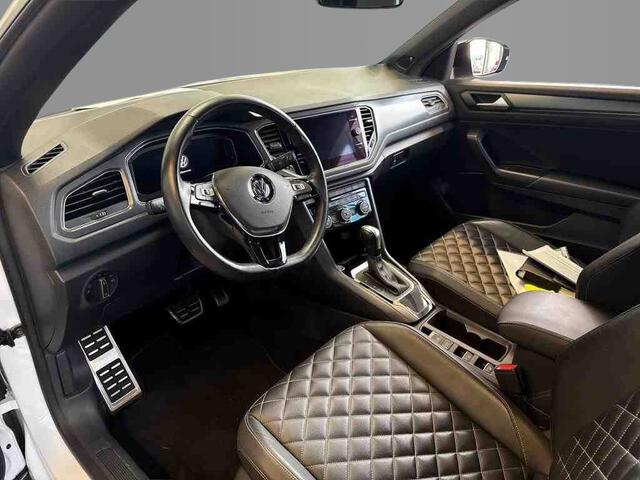 Volkswagen T-Roc Cabrio 1.5 TSI 150pk Automaat R-Line Black Style / Leer / BEATS / Navigatie / 19 inch l.m. / Wordt Verwacht