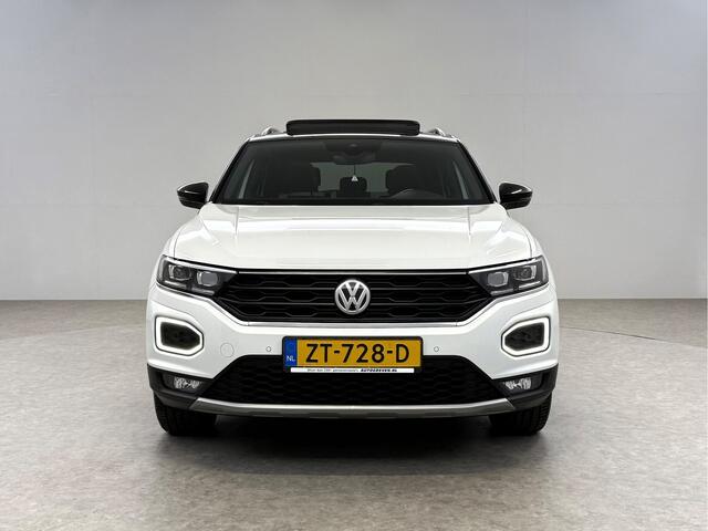 Volkswagen T-Roc 1.5 TSI Sport 150PK | Pano | Virtual | Camera | Carplay | Sfeerverl. | Adaptive Cruise | Stoelverw.