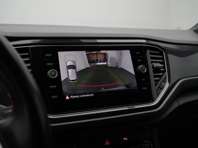 Volkswagen T-Roc 1.5 TSI 150 pk DSG Sport | Panoramadak | Trekhaak | Achteruitrijcamera | Adaptive Cruise | LED Plus koplampen