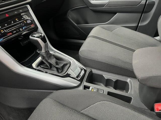 Volkswagen T-Roc 1.5 TSI AUT. LIFE VIRTU - NAVI - AFN. TREKH. - PDC