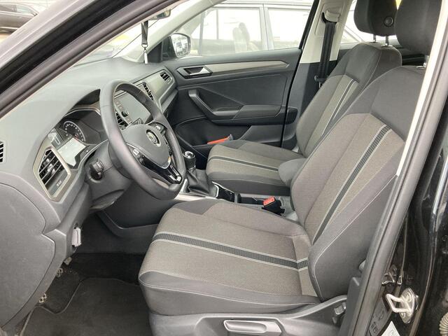 Volkswagen T-Roc 1.5/150PK TSI Style · Apple/Android Car Play · Navigatie · Camera + Parkeersensoren · Trekhaak · 17 inch ·