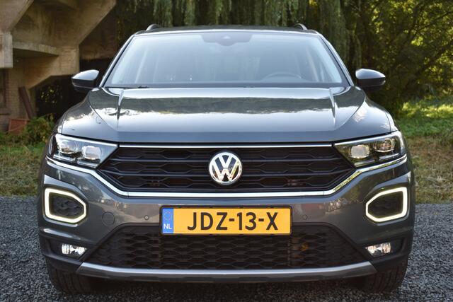 Volkswagen T-Roc 1.5 TSI 150PK DSG Style NAVI/PDC/CARPLAY