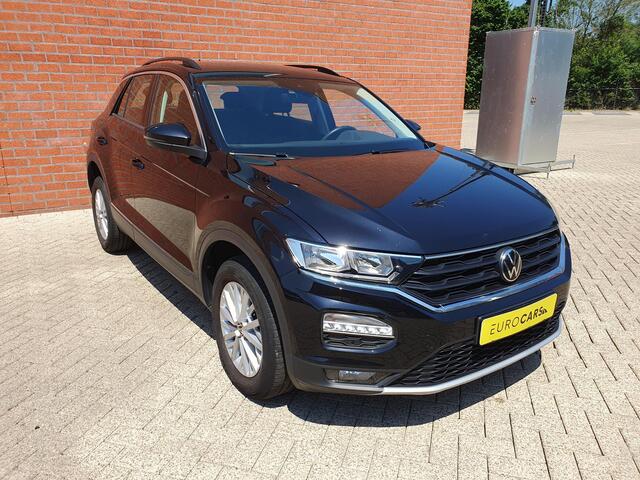 Volkswagen T-Roc 1.5 TSI 150pk DSG Style Team Navigatie Apple Carplay/Android Auto Camera Adaptive Cruise Control Elektrische achterklep Stoel-en stuurverwarming Climate Control