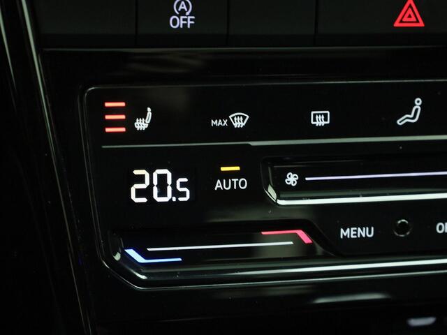 Volkswagen T-Roc 1.5TSI/150PK R-Line Blackstyle DSG · Panoramadak · Camera · Keyless · Stoelverwarming · Apple/Android Car Play · Garantie t/m 02-08-2027 of 100.000km