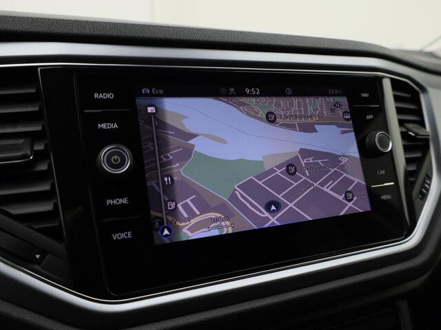 Volkswagen T-Roc 1.5TSI/150PK Active DSG · Apple/Android Car Play · Navigatie · Adaptive Cruise Control · Stoelverwarming