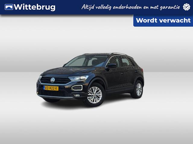 Volkswagen T-Roc 1.0 TSI Style / Digitale Cockpit / Alarmsysteem / LED / Parkeersensoren V+A / Navigatie /