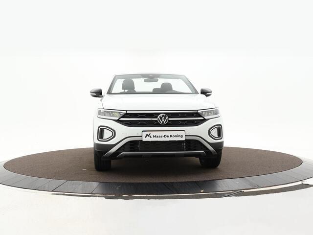 Volkswagen T-Roc Cabrio Style 1.0 115 pk Cabriolet 6 versn. Hand · Black style pakket · Comfort pakket · Multimedia pakket · Prijs is incl Inruilbonus . MEGA SALE