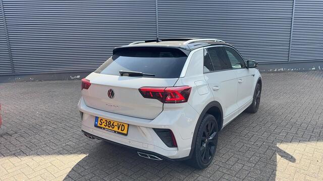 Volkswagen T-Roc 1.5 TSI 150pk R-Line DSG / Panoramadak / IQ-Light / Stoelverwarming / Keyless