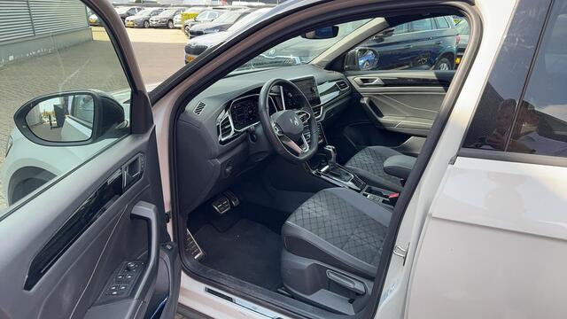 Volkswagen T-Roc 1.5 TSI 150pk R-Line DSG / Panoramadak / IQ-Light / Stoelverwarming / Keyless