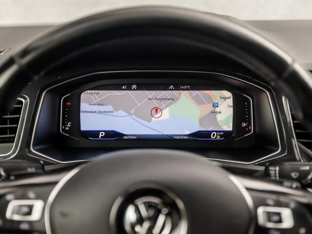 Volkswagen T-Roc 1.5 TSI Sport 150Pk Automaat (VIRTUAL COCKPIT, APPLE CARPLAY, GROOT NAVI, CLIMATE, LEDER, STOELVERWARMING, LED KOPLAMPEN, ZWART HEMEL, GETINT GLAS, CAMERA, ADAPTIVE CRUISE, NIEUWSTAAT)