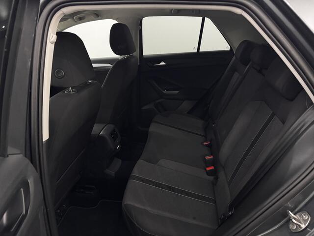 Volkswagen T-Roc 1.0 TSI Life Edition Clima, Parkeersensoren, Apple carplay, Virtual desk, Stoelverwarming, Cruise control, 2 Jaar garantie