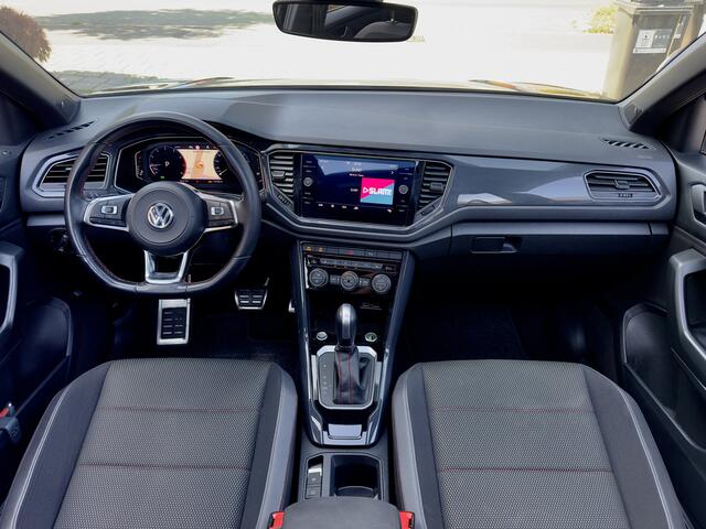 Volkswagen T-Roc 1.5 TSI ACTIE! BETAAL NU 14950 50/50 GRATIS 2JR RENTEVRIJ FINANCIEREN