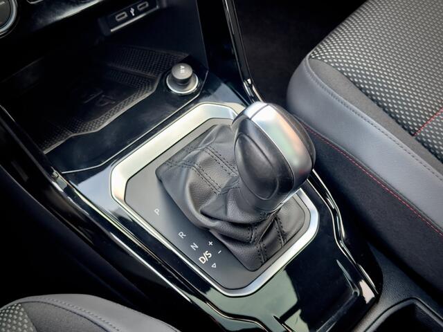 Volkswagen T-Roc 1.5 TSI AUT7 SPORT BLACK-EDITION PANODAK NAVI CAMERA DIGI-DASH APPLE-CARPLAY LED LMV PDC