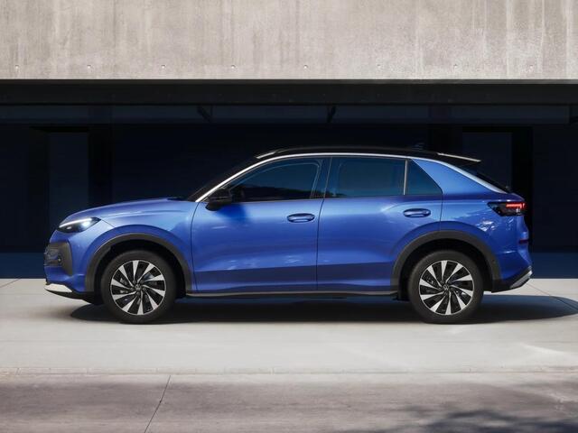 Volkswagen T-Roc Life First Edition 1.5 eTSI 85 kW / 116 PK SUV 7 v | Comfort Pakket | Zwart dak