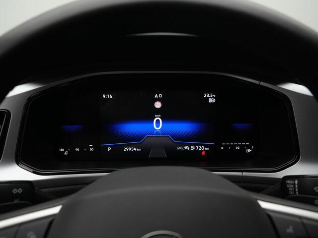 Volkswagen T-Roc 1.5 TSI 150 pk DSG Life Edition | Achteruitrijcamera | Navigatie | Adaptive Cruise | Keyless Entry