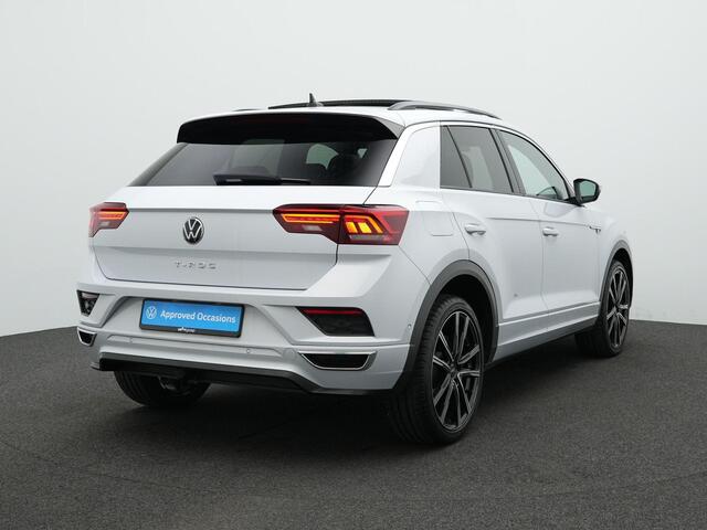 Volkswagen T-Roc 1.5 TSI 150 pk DSG Sport Business R / R-Line | Panoramadak | Trekhaak | Achteruitrijcamera | Stoelverwarming | Navigatie