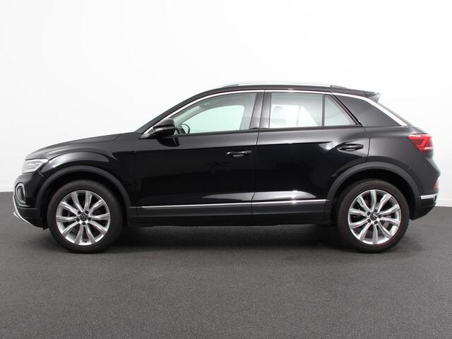 Volkswagen T-Roc 1.5 TSI 150pk DSG Style Plus | Navigatie | Apple Carplay/Android Auto | Parkeersensoren | Camera | Adaptive Cruise Control | Blind Spot Assist | Stoel- en stuurverwarming | Elektrische achterklep | Ledverlichting | Climate Control