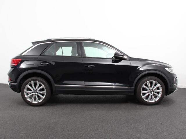 Volkswagen T-Roc 1.5 TSI 150pk DSG Style Plus | Navigatie | Apple Carplay/Android Auto | Parkeersensoren | Camera | Adaptive Cruise Control | Blind Spot Assist | Stoel- en stuurverwarming | Elektrische achterklep | Ledverlichting | Climate Control