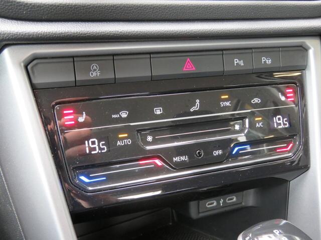 Volkswagen T-Roc 1.5 TSI 150pk DSG-aut. LIFE EDITION / Trekhaak / Stoelverw. / Navi / BOVAG garantie