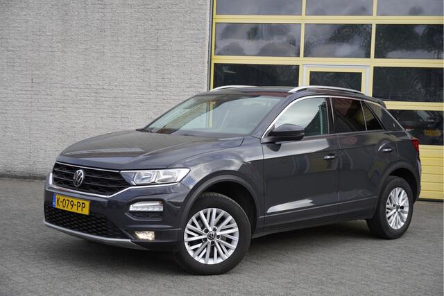 Volkswagen T-Roc 1.5 TSI 150PK! Style Business BJ2021 Lmv 16" | Led | Pdc | Navi | Trekhaak | Elek. achterklep | Achteruitrijcamera | App-Connect | Climate control Cruise control | Extra getint glas