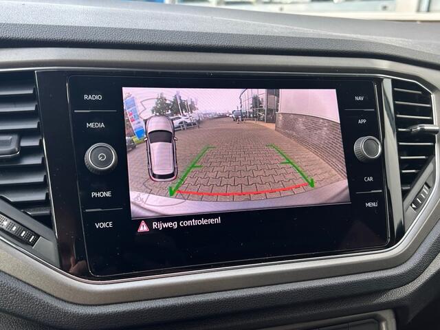 Volkswagen T-Roc 1.5 TSI Sport Automaat - Navi - Parkeercamera - CruiseControl