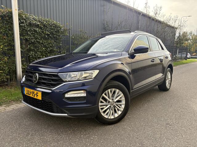 Volkswagen T-Roc 1.0 TSI Sport / PANORAMADAK / CARPLAY / CRUISE / 141dkm!