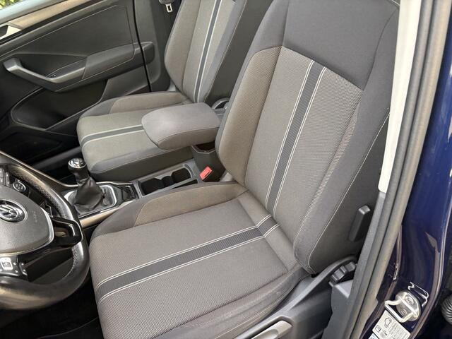 Volkswagen T-Roc 1.0 TSI Sport / PANORAMADAK / CARPLAY / CRUISE / 141dkm!