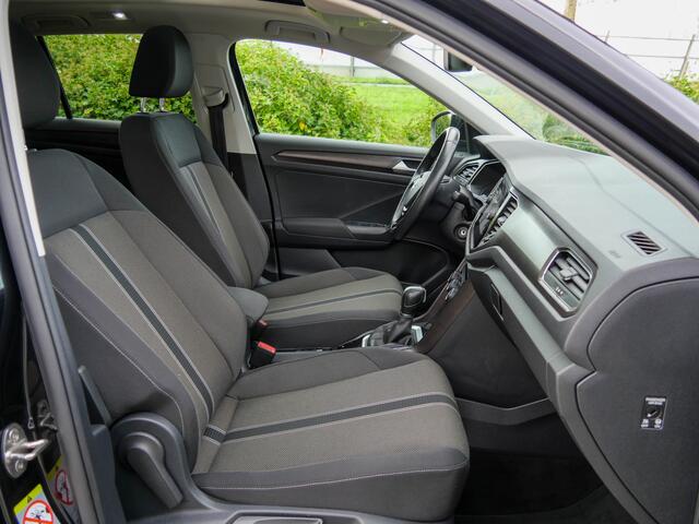 Volkswagen T-Roc 1.5 TSI 150PK Automaat Style Business | PANODAK | CAMERA | CARPLAY |