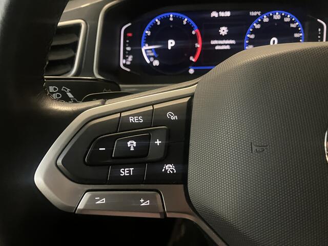 Volkswagen T-Roc 1.5 TSI STYLE/IQ DRIVE/IQ LIGHT/ TREKHAAK/17 INCH/ENZ