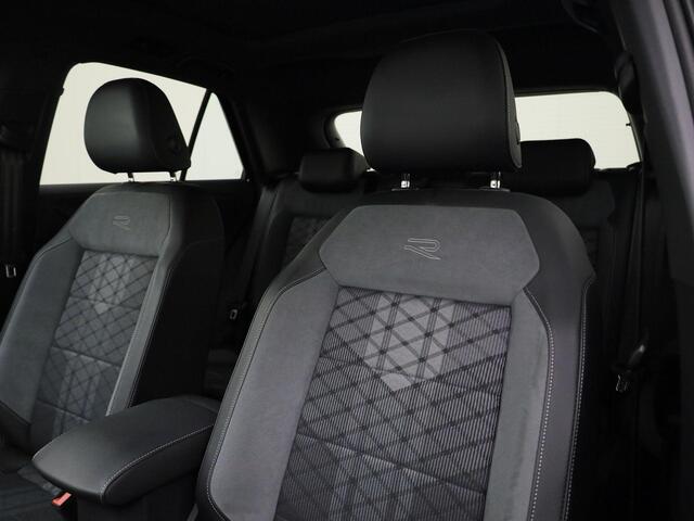 Volkswagen T-Roc 1.5TSI/150PK R-Line Black Style DSG · Panoramadak · Apple/Android Car Play · Camera · Navigatie · Elektrische kofferbak · 19'' velgen ·