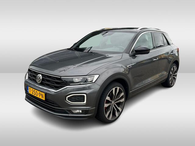 Volkswagen T-Roc 2.0 TSI 4Motion Sport 3x R-line / Panoramadak / CarPlay / Parkeerhulp V+A / 18'' / Stoelverwarming / Dodehoek / ACC