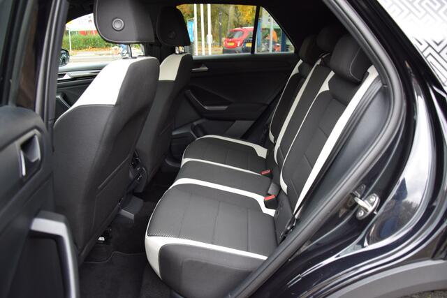 Volkswagen T-Roc 1.5 TSI 150PK Sport DSG Automaat | Org. NL | BOVAG Garantie | Virtual Cockpit | Adaptive Cruise | Full LED | 19'' Velgen | Camera | Navigatie | Apple Carplay&Androidauto |