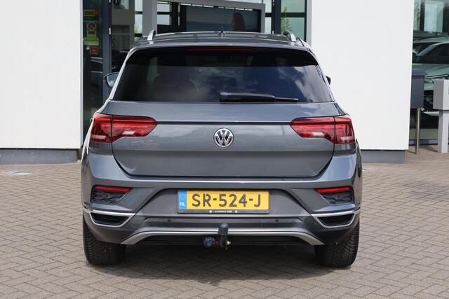 Volkswagen T-Roc 1.5 TSI Sport 110KW-150PK, trekhaak, Sportplus pakket, Executive pakket, Winterpakket met stoel verwarming, All season banden, 18 inch Wielen, side steps, Privacy glass