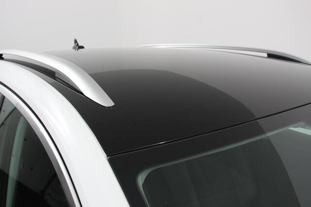 Volkswagen T-Roc 1.5 TSI 150pk DSG Style | two tone | Navigatie | Apple Carplay/Android Auto | Parkeersensoren | Camera | Adaptive Cruise Control | Blind Spot Assist | Park Assist | Stoel- en stuurverwarming | Elektrische achterklep | LED-koplampen