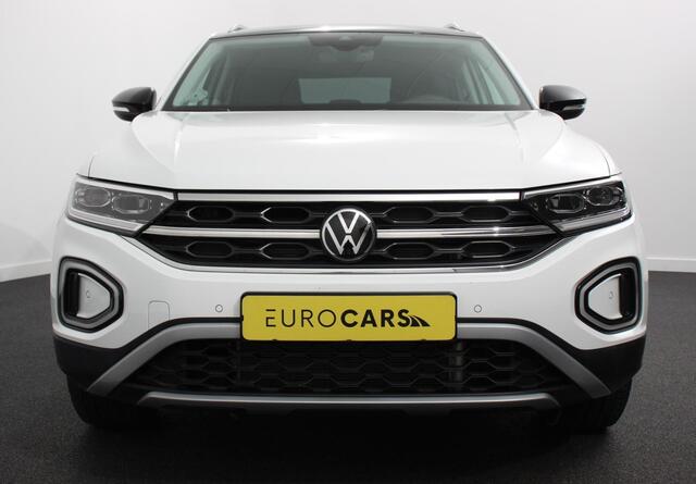 Volkswagen T-Roc 1.5 TSI 150pk DSG Style | two tone | Navigatie | Apple Carplay/Android Auto | Parkeersensoren | Camera | Adaptive Cruise Control | Blind Spot Assist | Park Assist | Stoel- en stuurverwarming | Elektrische achterklep | LED-koplampen