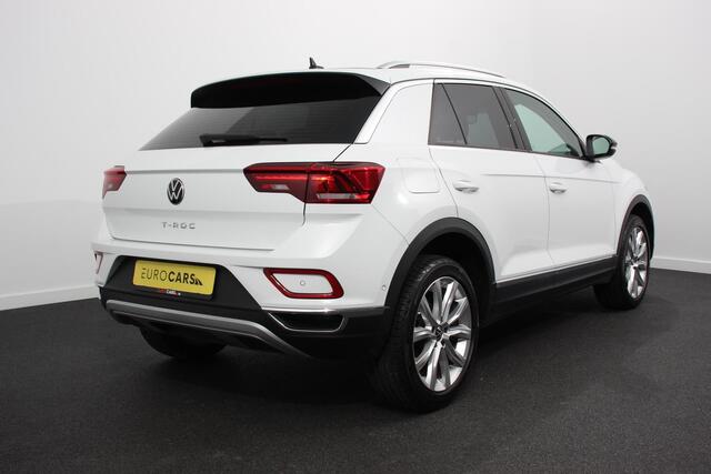 Volkswagen T-Roc 1.5 TSI 150pk DSG Style | two tone | Navigatie | Apple Carplay/Android Auto | Parkeersensoren | Camera | Adaptive Cruise Control | Blind Spot Assist | Park Assist | Stoel- en stuurverwarming | Elektrische achterklep | LED-koplampen