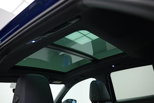 Volkswagen T-Roc 2.0 TSI 4Motion R |Pano|Akra|Dodehoek|Beats|Leder|