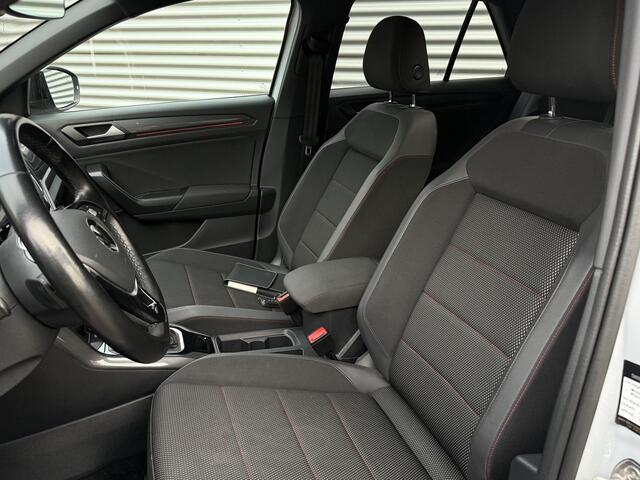 Volkswagen T-Roc 1.5 TSI Sport Automaat!! | Stoel/Stuurverwarming | Navi | Camera | PDC V+A | Led Koplampen | RIJKLAARPRIJS INCL 12 MAANDEN GARANTIE EN BEURT