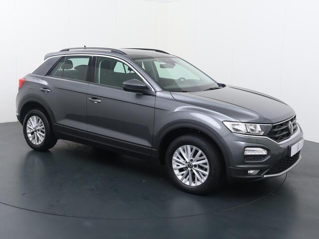 Volkswagen T-Roc 1.0 TSI Style | 110 PK | Climate control | Achteruitrijcamera | Adaptive cruise control |