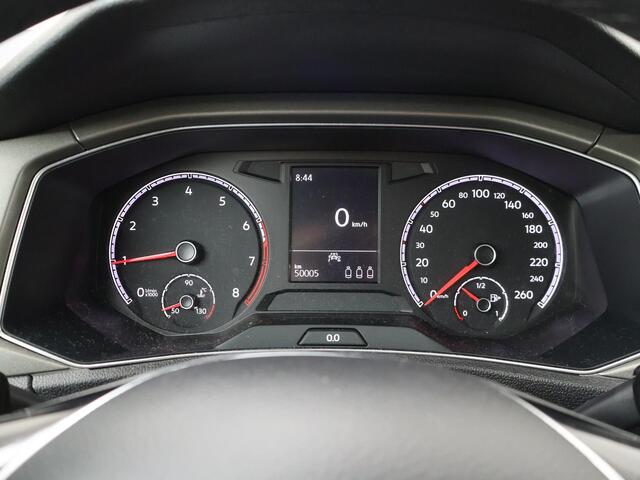 Volkswagen T-Roc 1.0 TSI Style | 110 PK | Climate control | Achteruitrijcamera | Adaptive cruise control |