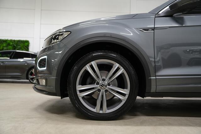 Volkswagen T-Roc 1.5 TSI R-Line * Virtual - Trekhaak - Keyless - Camera - ACC - App - Blind Spot *