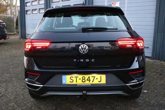 Volkswagen T-Roc 1.5 TSI Sport Xenon Keyless Virtual cockpit Camera Navi T-haak Bj:2018