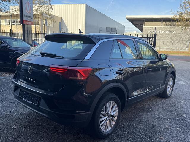 Volkswagen T-Roc 1.0 TSI Style // APPLE CARPLAY - ANDROID AUTO // PDC // CLIMA // STOELVERWARMING //