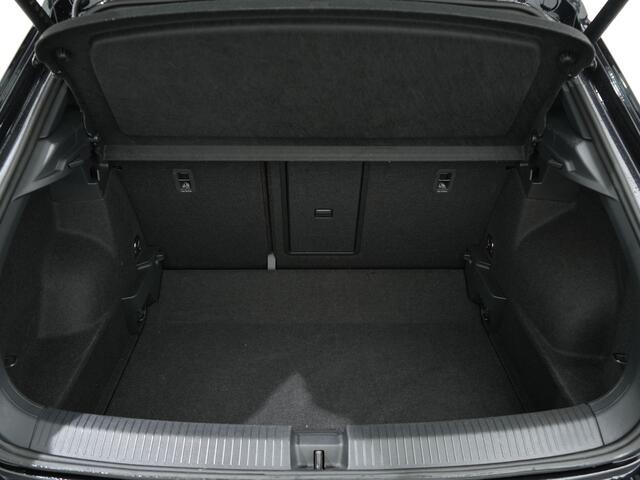 Volkswagen T-Roc 1.5 TSI R-LINE 150PK BLACK EDITION DSG | Panoramadak | LED Matrix | El. achterklep