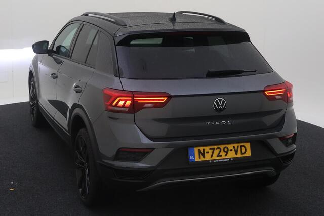 Volkswagen T-Roc 1.5 TSI Sport / AUTOMAAT/ PANO/ BLACK STYLE/ BEATS AUDIO/ CAMERA/ PARK. SENSOREN/ STOELVERWARM./ LED/ DIGITAL DASHBOARD/ ELEK. ACHTERKLEP/ NAVI/ CLIMA/ 19" LMV